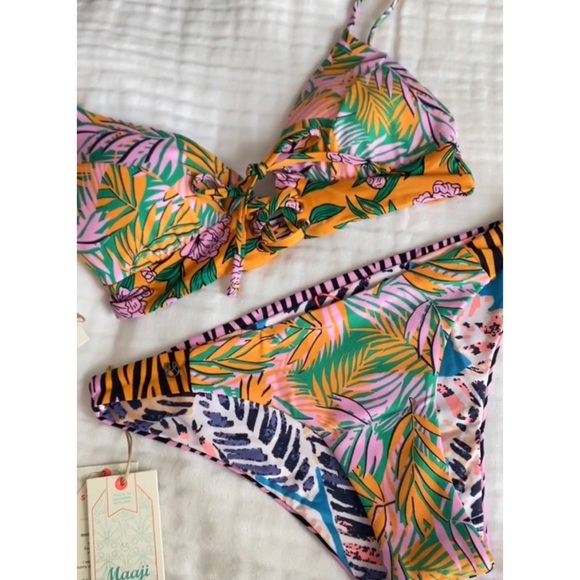 Maaji Reversible Animal Print Tropical Bikini Set 🩵🌺🍹🌴 - Picture 17 of 17